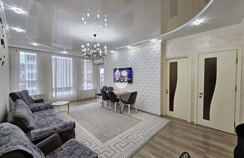 Alquiler a largo plazo apartamento de 3 dormitorios cerca del Parque 6 de Mayo, Batumi