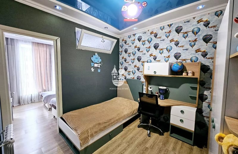 Alquiler a largo plazo apartamento de 3 dormitorios cerca del Parque 6 de Mayo, Batumi