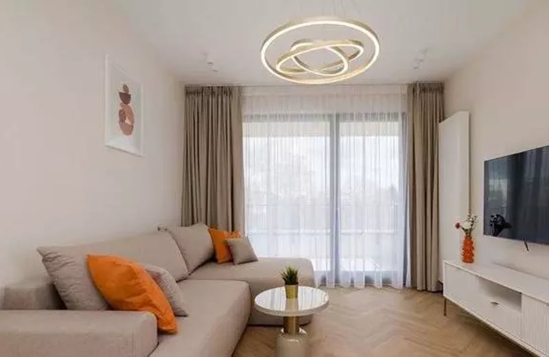 Long-term renta 3-room apartment with balcony and parking in Mokotów, Warsaw