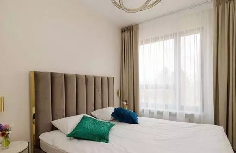 Long-term renta 3-room apartment with balcony and parking in Mokotów, Warsaw