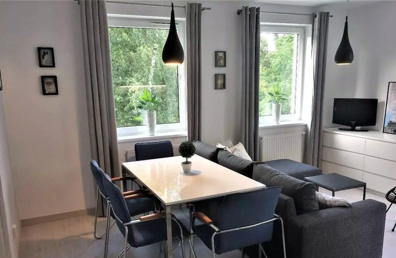 Long-term rental 3-room renovated apartment with internet in Swojczyce, Wrocław