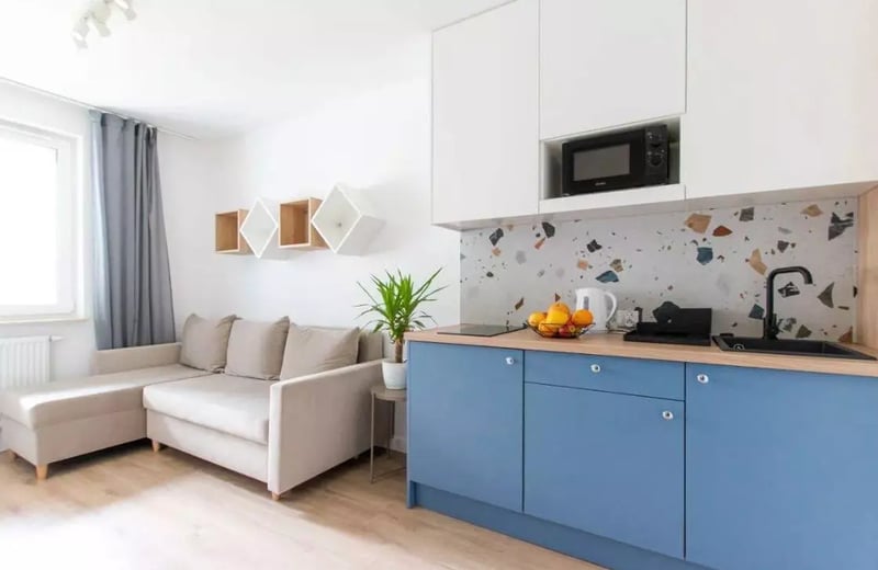 Long-term rental studio apartment 20m², Meiera Street, Kraków