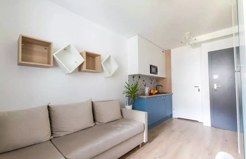 Long-term rental studio apartment 20m², Meiera Street, Kraków