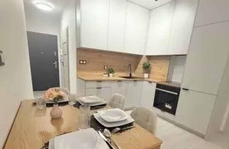 Long-term rental stylish apartment with parking included, Wrocław, Poland