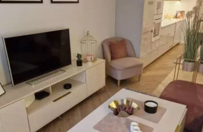 Long-term rent spacious apartment in Wrocław city center with balcony