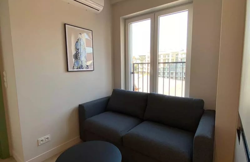 Long-term rental of a 2-room apartment in the center of Wrocław — perfect for a couple