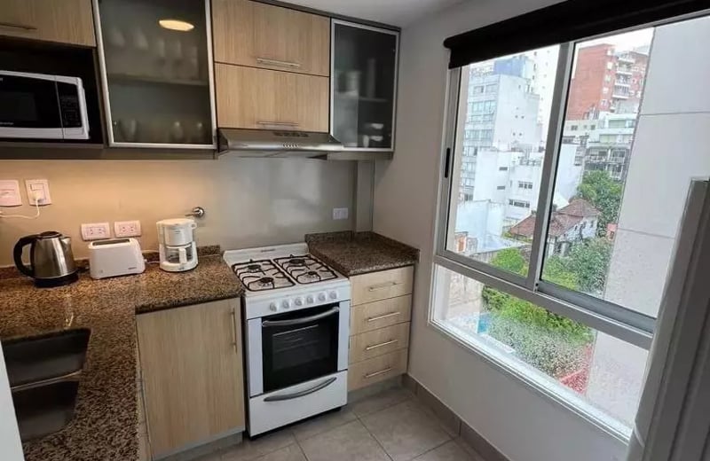 Alquiler a largo plazo monoambiente con balcón y lavadora en Núñez, Buenos Aires