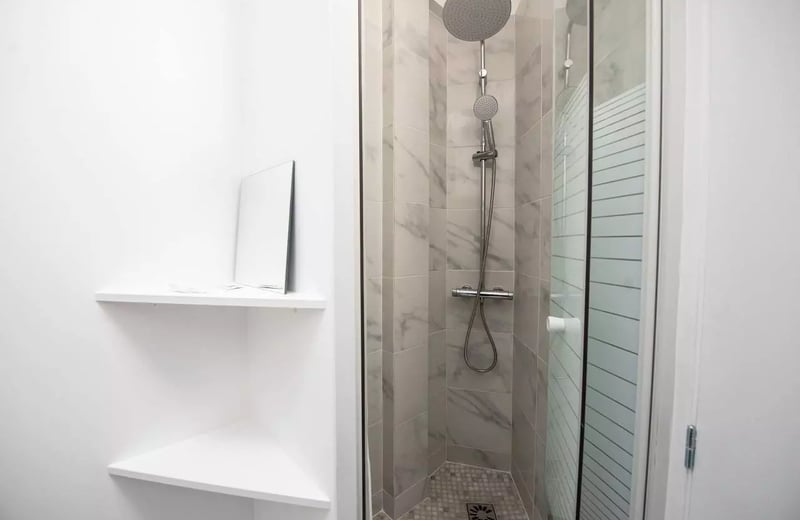 Long-term rental 12 m² studio in the 16th district of Paris