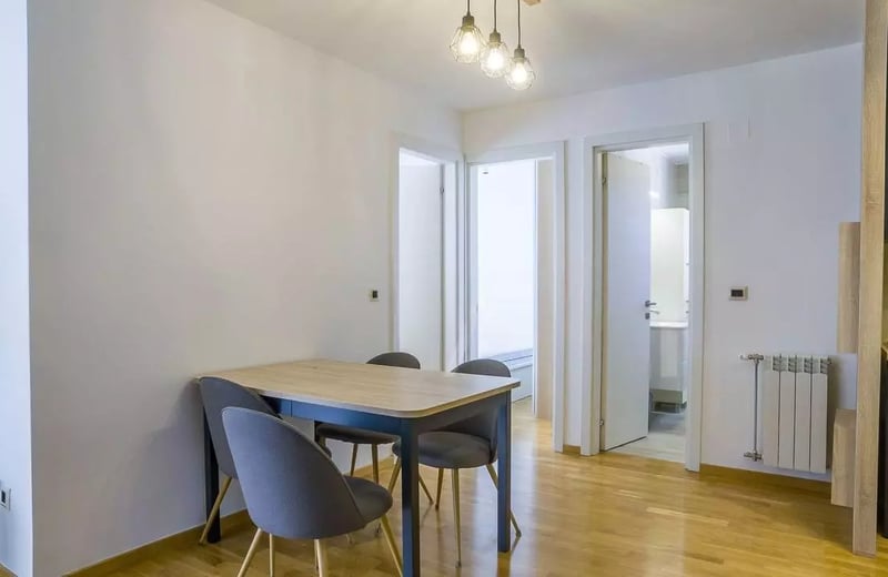 Long-term rent 3-room apartment in Vračar, Belgrade, 58m², with air conditioning and dishwasher
