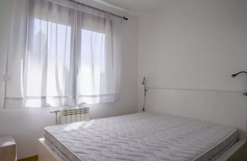 Long-term rent 3-room apartment in Vračar, Belgrade, 58m², with air conditioning and dishwasher