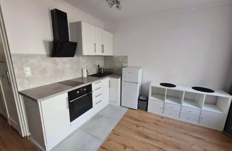 Long-term rental of a cozy studio near the city center on Legnicka st., Wroclaw
