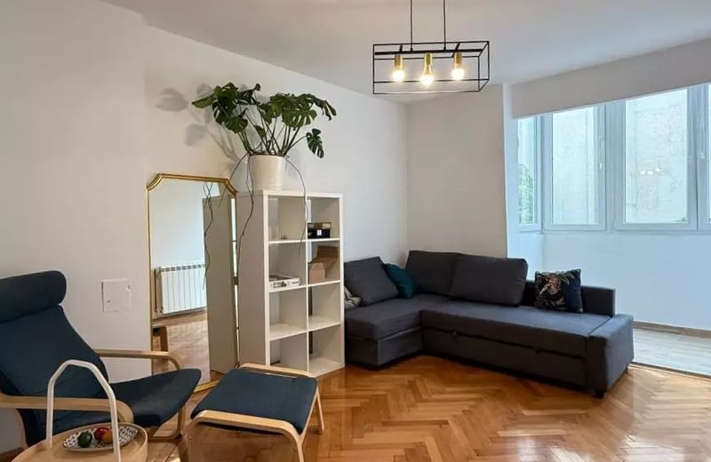 Долгосрочная аренда в Белграде: 2к квартира 65м² с техникой и отоплением