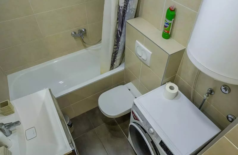 Long-term rental in Belgrade: 2-room apartment, 47 m², in Zemun with balcony and appliances