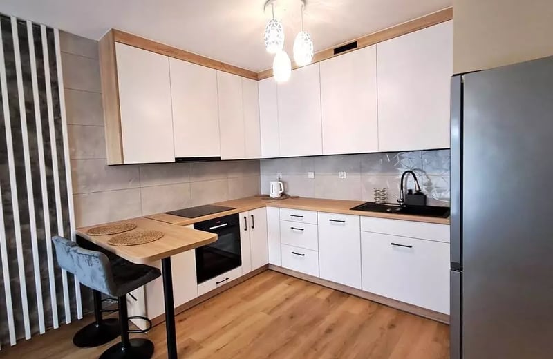 Long-term rental in Wrocław modern 2-room apartment, 41 m², with parking in Atal complex