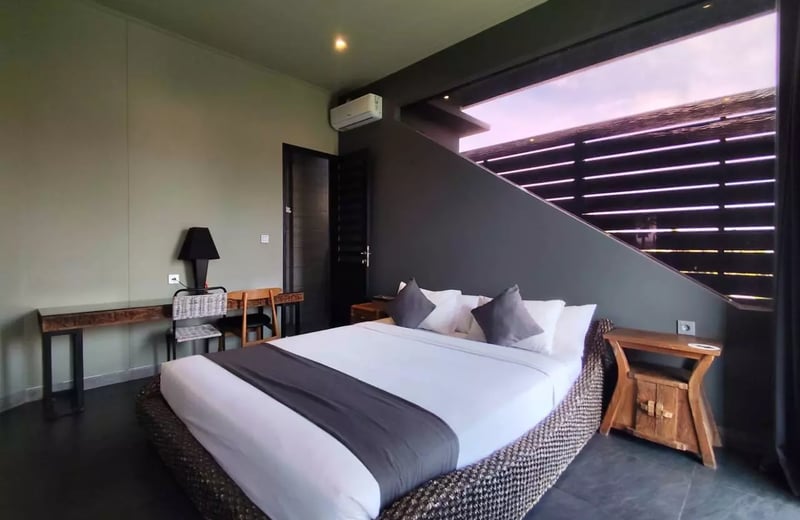 Long-term rental in Bali villa with spacious grounds and pool in Mas area