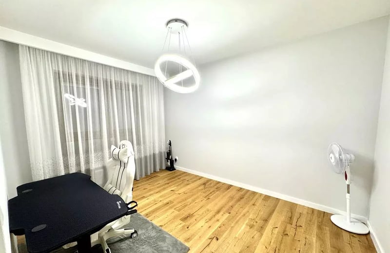 Long-term rental in Kraków stylish 3-room apartment, 74 m², with balcony and parking in Grzegórzki district