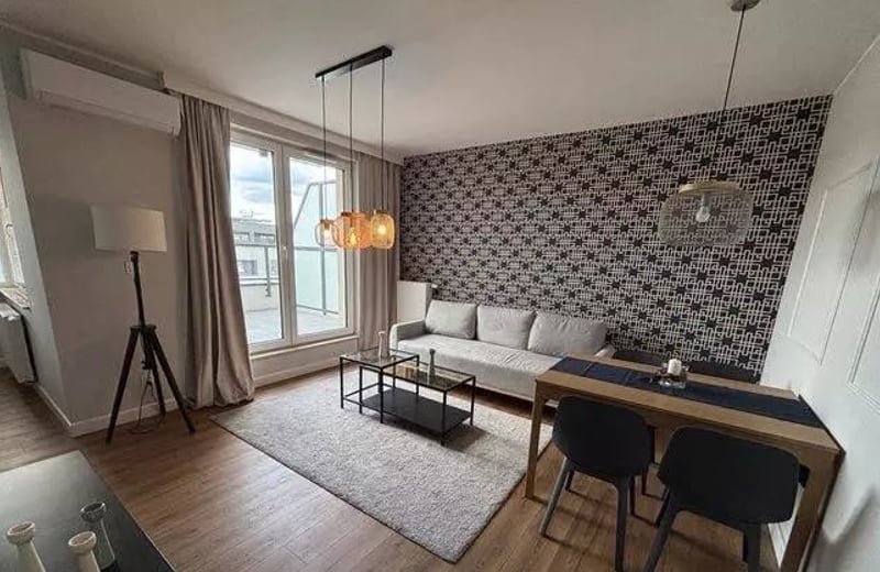 Долгосрочная аренда в Кракове — 2-комнатная квартира 42 м² с балконом на ул. Piltza, район Dębniki