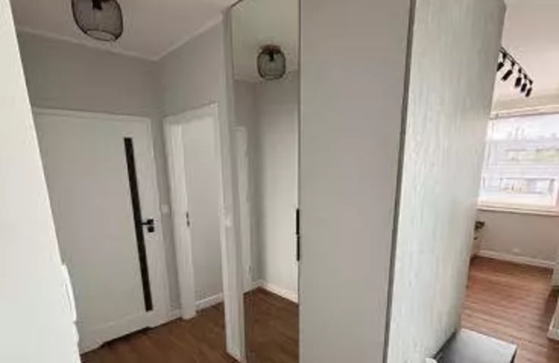 Долгосрочная аренда в Кракове — 2-комнатная квартира 42 м² с балконом на ул. Piltza, район Dębniki