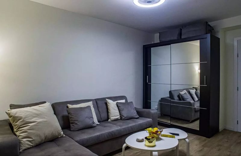 Long-term rental in Belgrade — 51 m² three-room apartment with balcony and appliances near the city center
