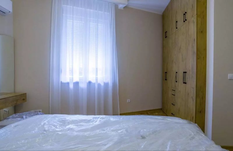 Long-term rental in Belgrade — brand new 81 m² three-room apartment in the Čukarica district with air conditioning and parking space