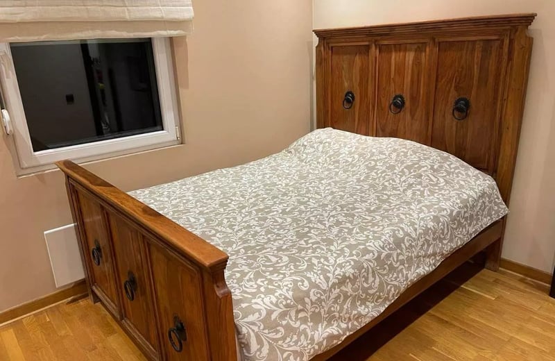 Long-term rental in Belgrade — spacious 2-room 58 m² apartment with appliances and AC in Zemun near a park