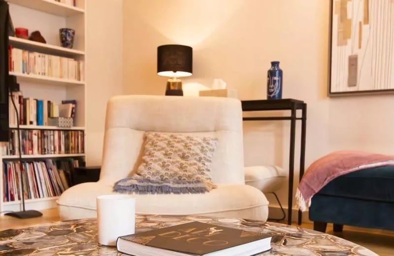 Alquiler a largo plazo en París — piso de 84 m², 3 habitaciones con terraza y ascensor en el distrito 16