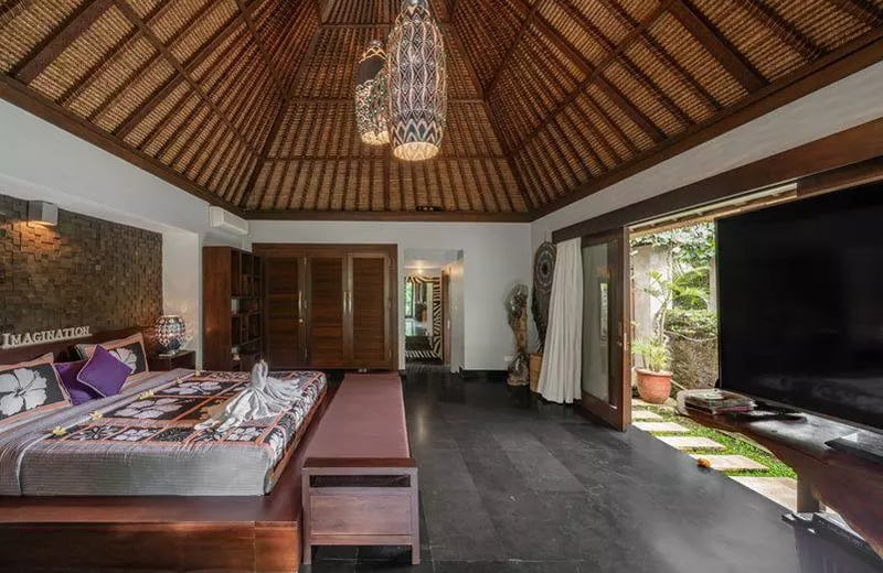 Long-term rental of a spacious villa in Jalan Jembawan area, Ubud