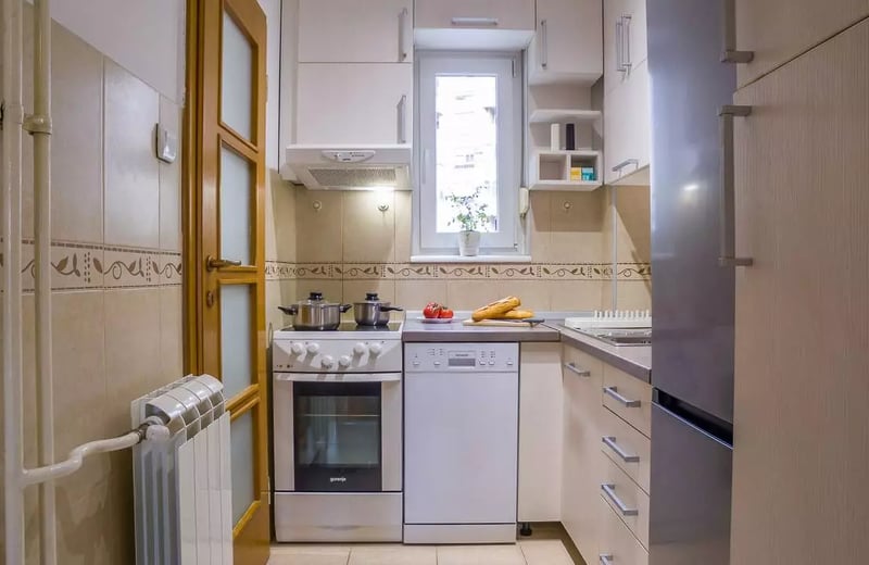 Long-term rental in Belgrade – 3-room apartment 62 m² with balcony and appliances