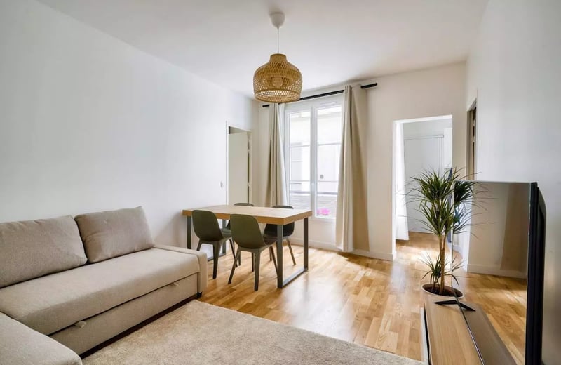 Long-term rental: 2-room apartment 54 m² in Paris 3rd district