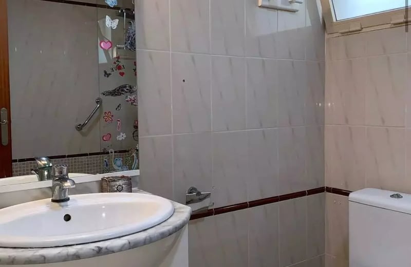 Langzeitmiete – 140 m² große Wohnung mit Meerblick in Torrevieja