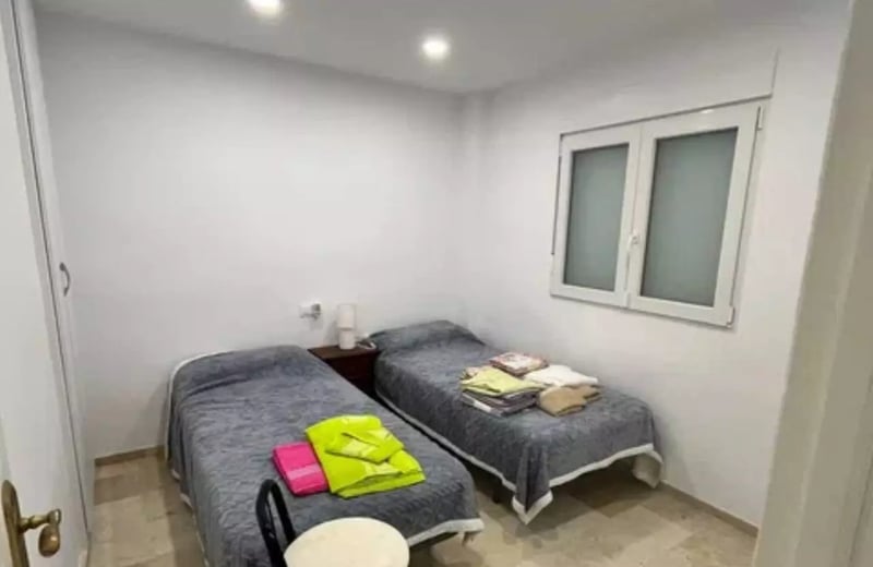 Долгосрочная аренда квартиры 94м² с 3 спальнями в центре Торревьехи после ремонта