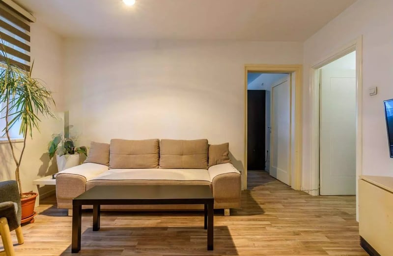 Location longue durée à Belgrade, Serbie appartement de deux pièces près du centre-ville, 46 m²