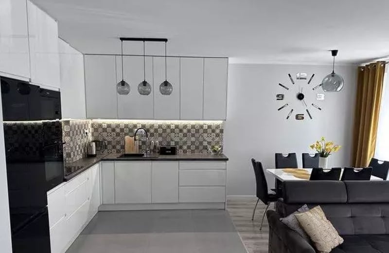 Long-term rental of a 3-room apartment, 65 m² in Krakow, Poland