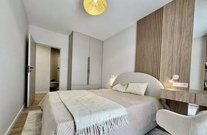 Long-term rental of a 2-room apartment, 40 m² in Krakow, Poland