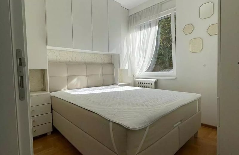 Long-term rental of a 3-room apartment, 60 m² in Belgrade, Serbia