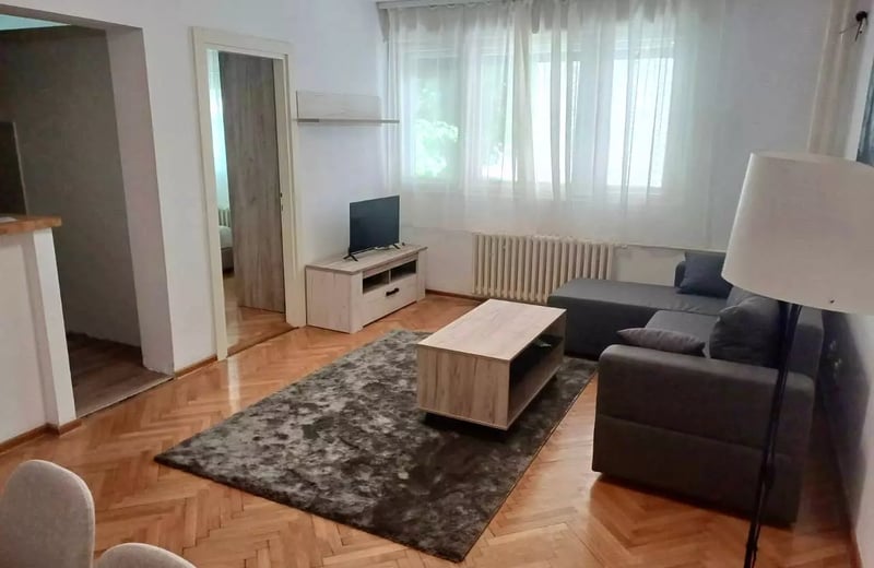 Langzeitmiete einer 2-Zimmer-Wohnung mit 43 m² in Belgrad, Serbien