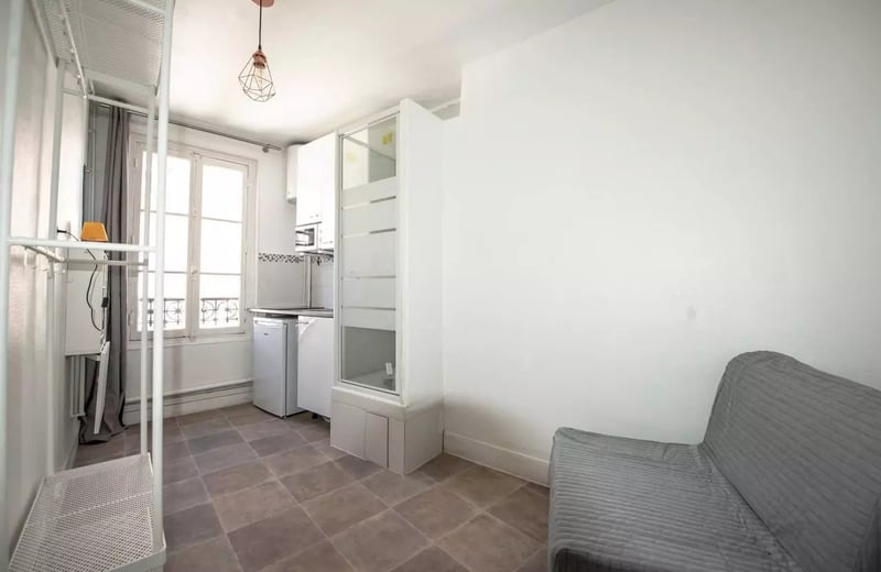 Long-term rental of a studio, 9 m² in Paris, France