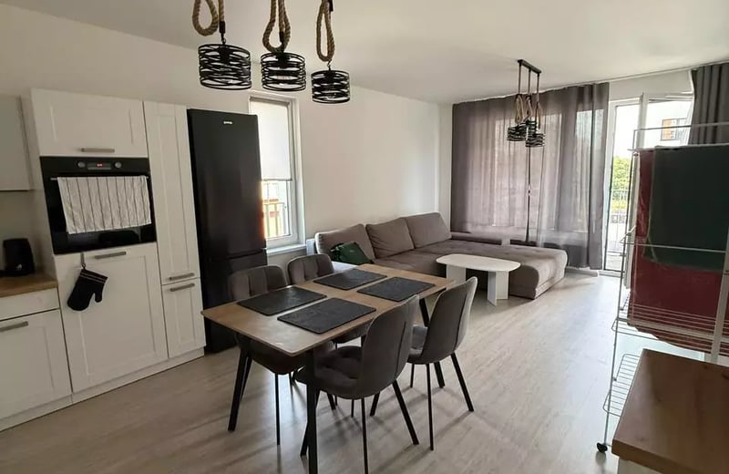 Alquiler a largo plazo de piso de 3 habitaciones en Bratislava, Eslovaquia — se aceptan niños