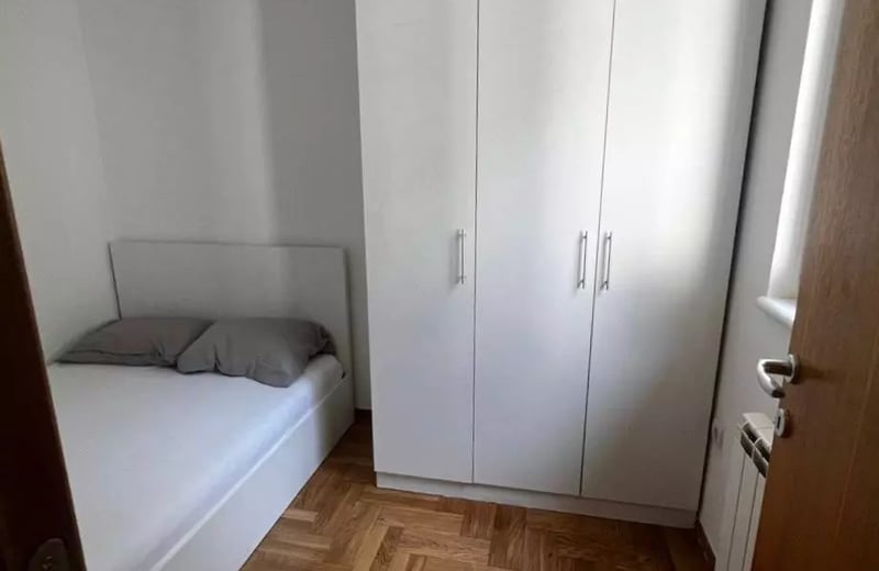 Alquiler a largo plazo de un departamento de 2 habitaciones de 43m² en Belgrado, Serbia