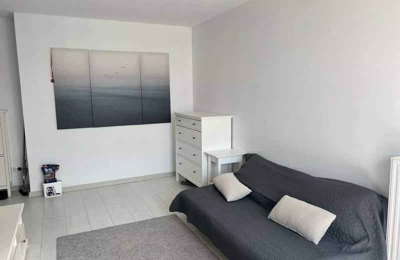 Location longue durée d’un appartement de 46 m², deux pièces avec balcon, dans le quartier Białołęka à Varsovie