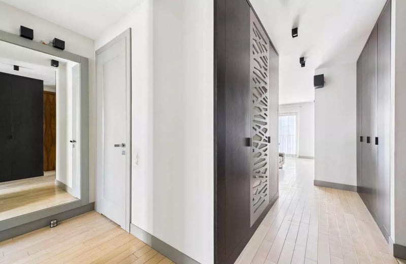 Langzeitmiete einer 80 m² großen Dreizimmerwohnung im Stadtteil Śródmieście, Warschau, Polen