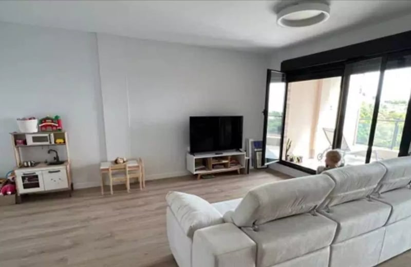 Long-term rental of a 161 m² penthouse in Alicante, Spain