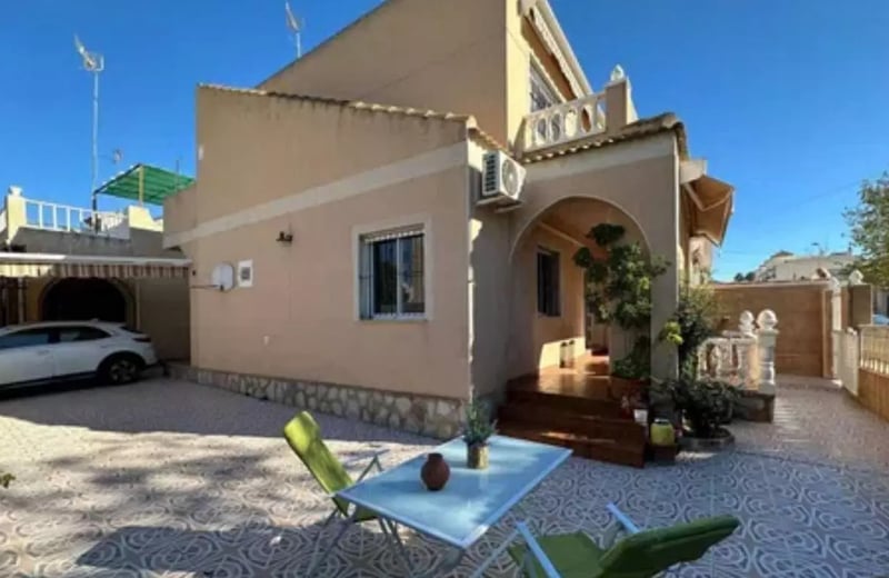 Долгосрочная аренда дома 112 м² в Торревьехе, Испания