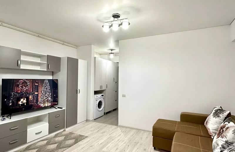 Langfristige Miete eines 1-Zimmer-Studios in einem Neubau, 2. Stock, Bukarest, Rumänien