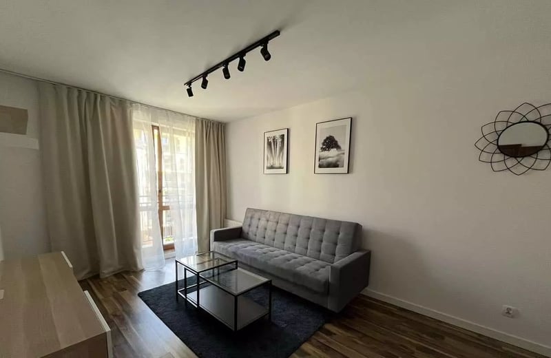 Location longue durée d’un appartement 2 pièces de 53m² dans le quartier Tarnogaj, Wrocław, Pologne