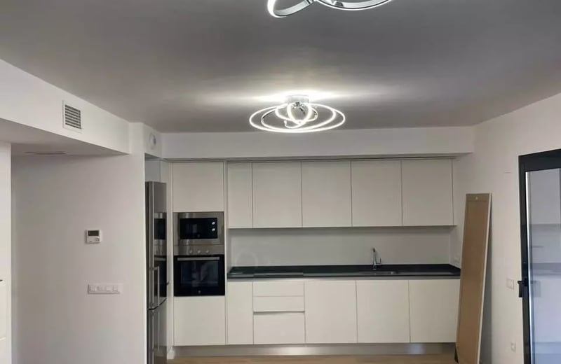 Long-term rental of a 3-room apartment 93m² in Alicante, Spain