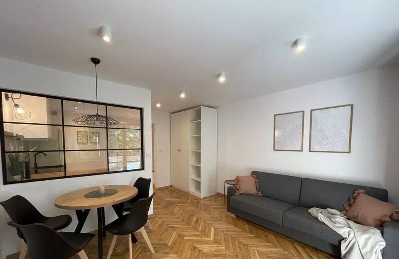 Long-term rental of a 2-room apartment 48m², Kraków, Poland