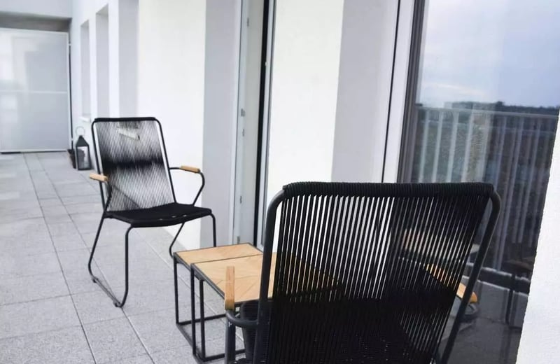 Location longue durée appartement 3 pièces avec balcon, quartier Nadodrze, Wrocław, Pologne