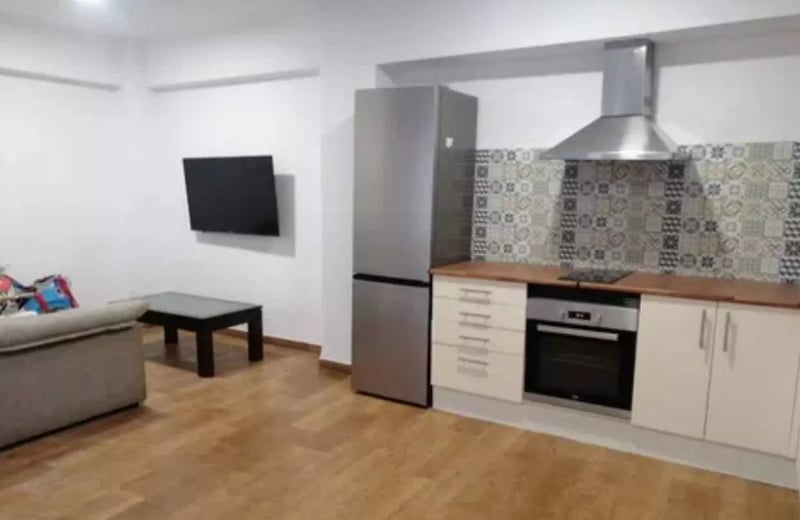 Langzeitmiete 3-Zimmer-Wohnung mit Balkon in Elche, Spanien