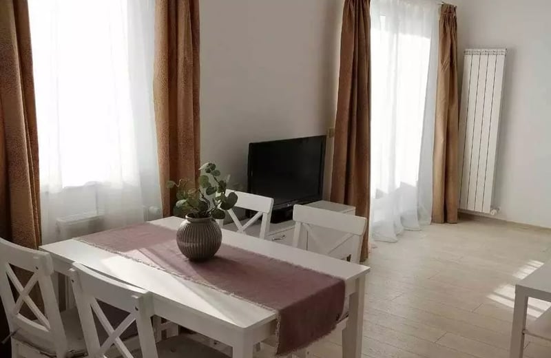 Long-term rent 2-room apartment in Tractorul, Brasov, Romania